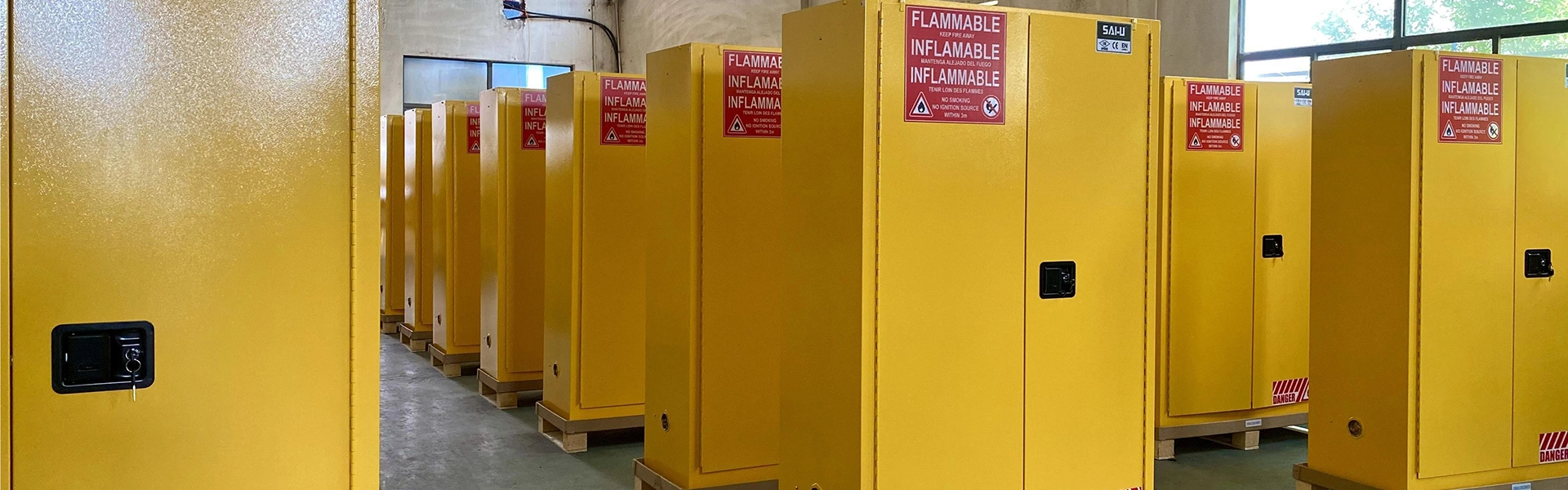 خزانة أمان معدنية